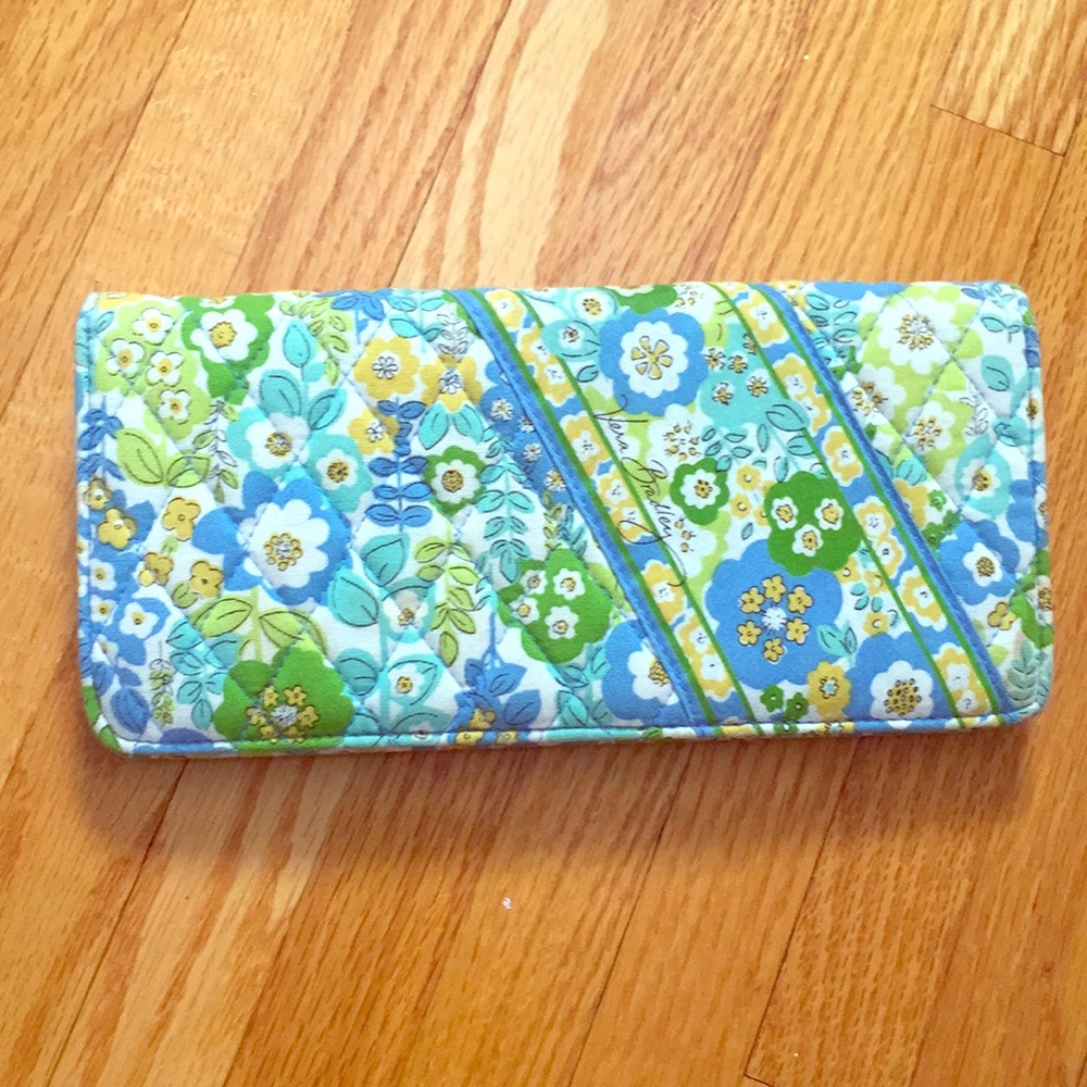 Vera Bradley travel wallet